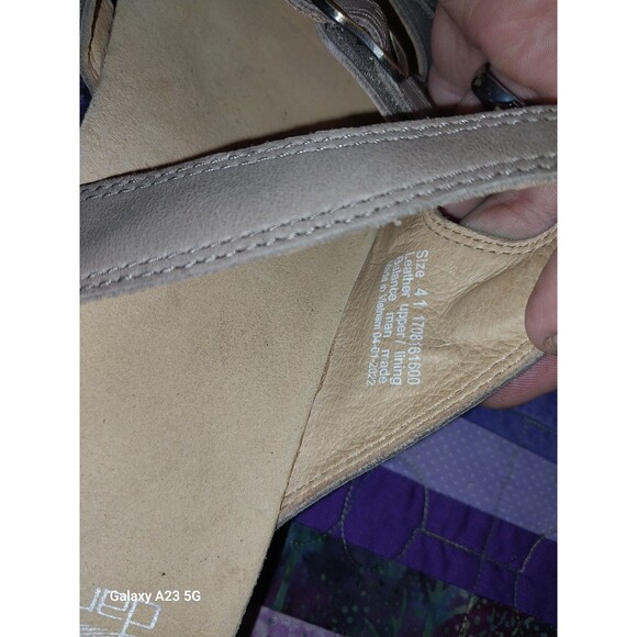 Dansko Tarin Sandals 10.5-11 EU 41 Taupe Nubuck 3 Strap Wedge - Picture 7 of 9